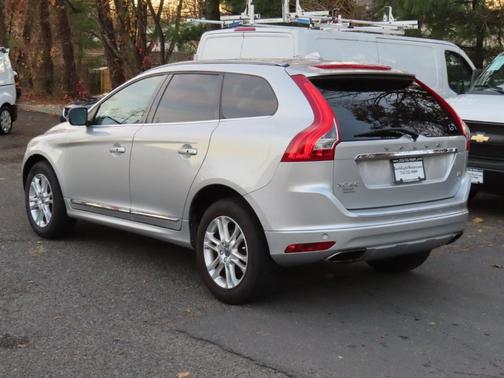 2016 Volvo XC60 T5 Premier