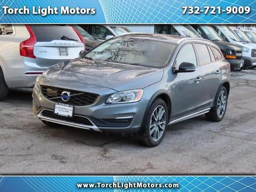 2017 Volvo V60 Cross Country T5