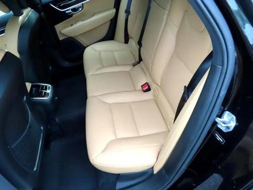 2017 Volvo S90 T5 Momentum