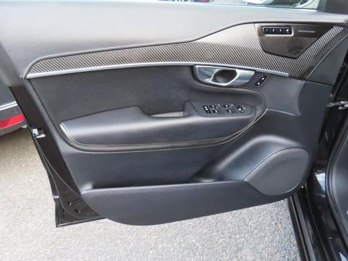 2019 Volvo XC90 T6 R-Design