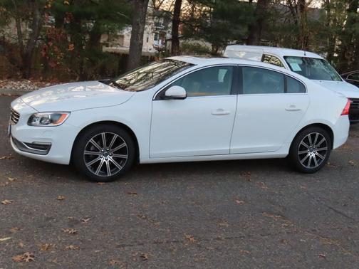 2017 Volvo S60 Inscription T5 Platinum