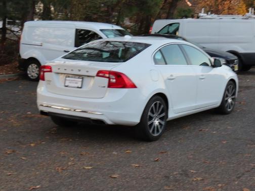 2017 Volvo S60 Inscription T5 Platinum