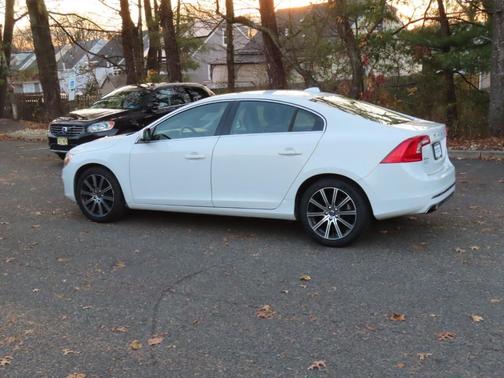 2017 Volvo S60 Inscription T5 Platinum