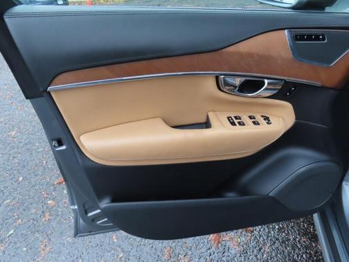 2016 Volvo XC90 T6 Inscription