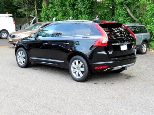 2017 Volvo XC60 T5 Inscription