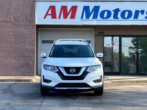 White 2020 Nissan Rogue SV