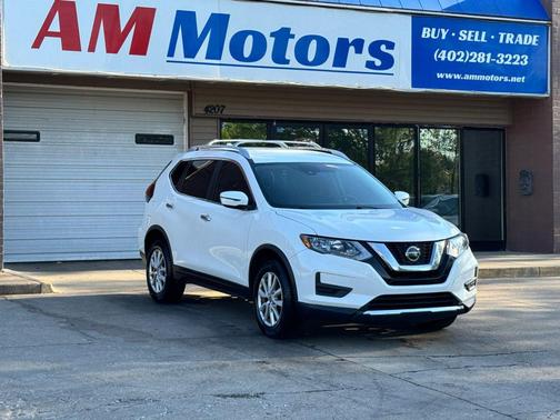 White 2020 Nissan Rogue SV