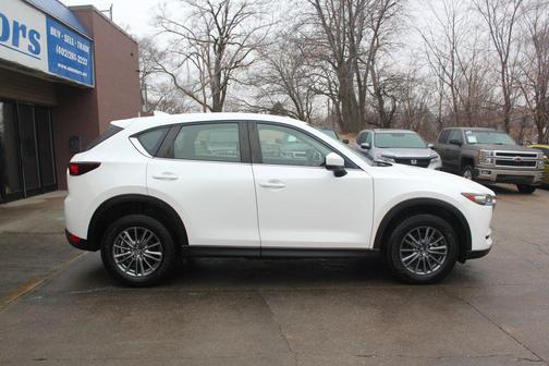 2017 Mazda CX-5 Sport