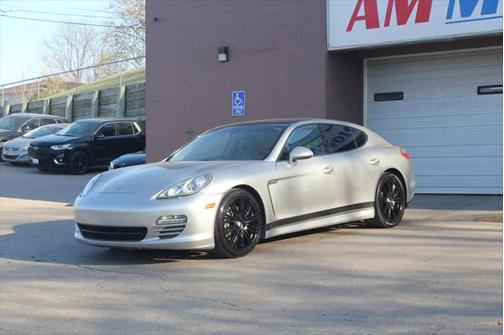 2012 Porsche Panamera 4