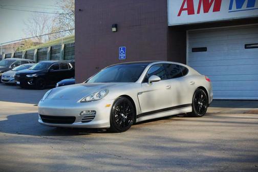 Platinum Silver Metallic 2012 Porsche Panamera 4
