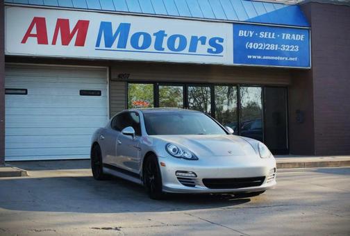 Platinum Silver Metallic 2012 Porsche Panamera 4