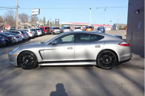 2012 Porsche Panamera 4
