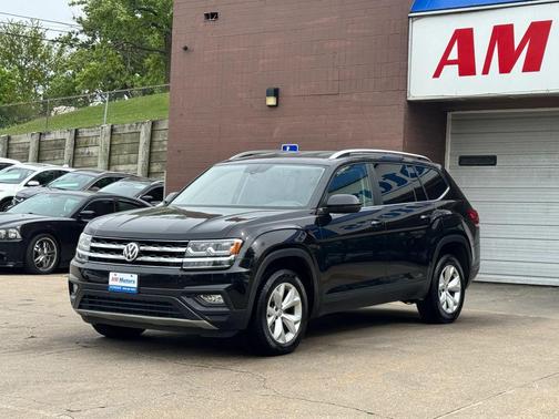 Deep Black Pearl 2019 Volkswagen Atlas 2.0T SE