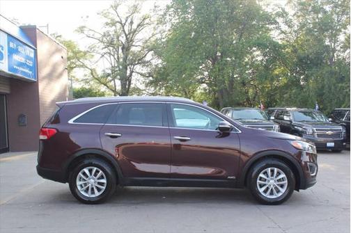 2017 Kia Sorento LX