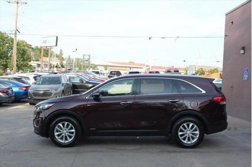2017 Kia Sorento LX