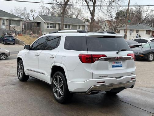 2019 GMC Acadia Denali