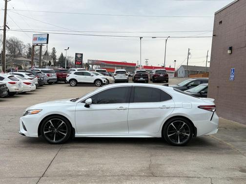2019 Toyota Camry XSE