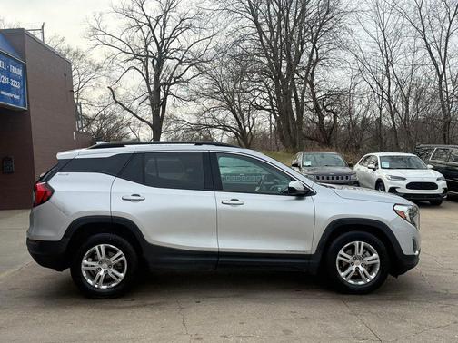 2020 GMC Terrain SLE