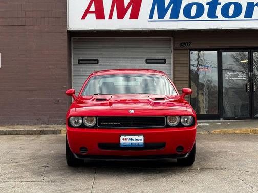 2010 Dodge Challenger SE