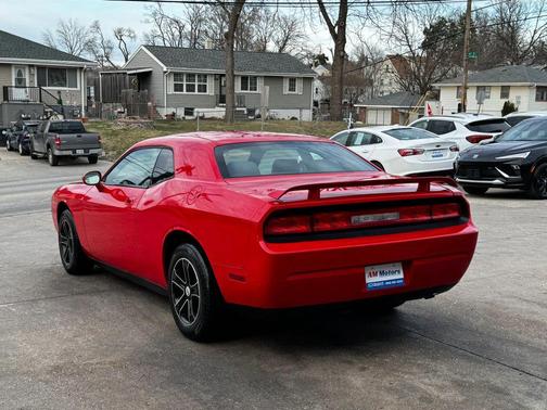 2010 Dodge Challenger SE