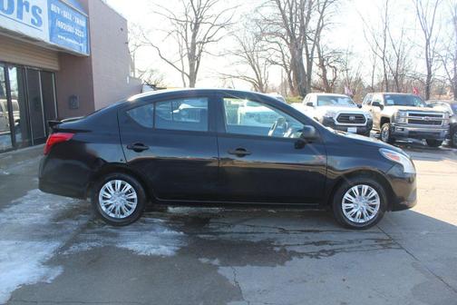 2015 Nissan Versa 1.6 S+