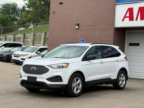 White 2024 Ford Edge Sport