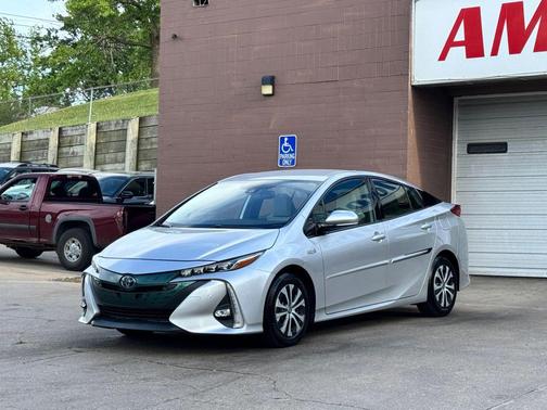 Classic Silver Metallic 2020 Toyota Prius Prime Limited