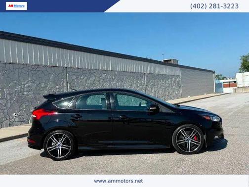 2017 Ford Focus ST 