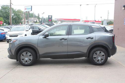 2025 Nissan Kicks S