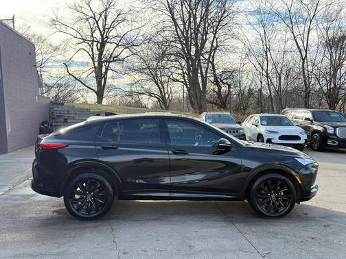 Ebony Twilight Metallic 2024 Buick Envista Sport Touring FWD