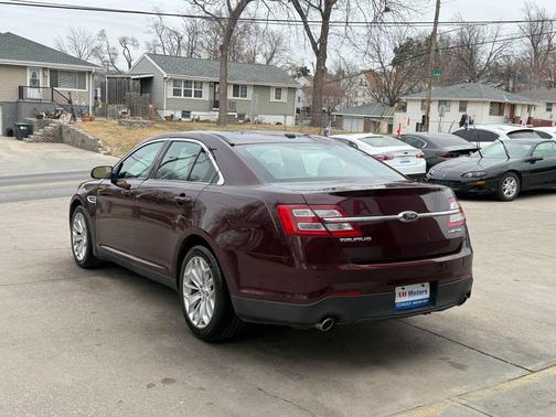 2019 Ford Taurus Limited