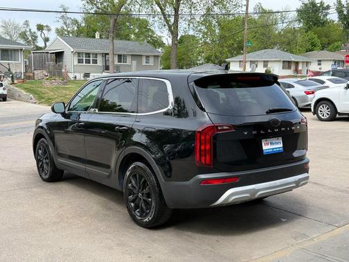 Ebony Black 2020 Kia Telluride LX