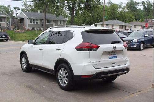 2020 Nissan Rogue SV
