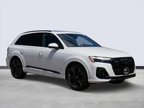 2025 Audi Q7 55 Premium Plus
