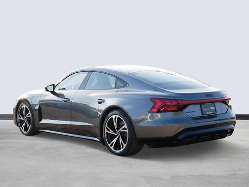 2022 Audi e-tron GT Prestige