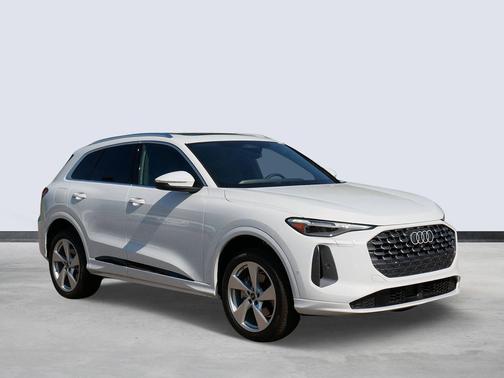 2025 Audi Q5 Premium Plus