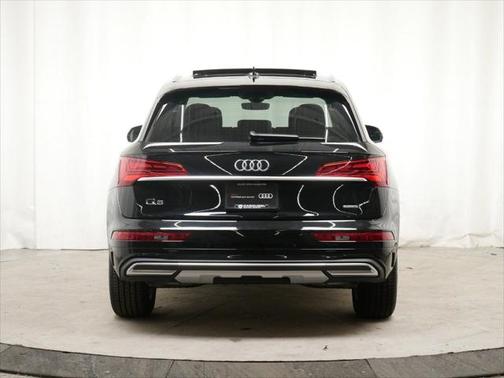 2024 Audi Q5 40 Premium