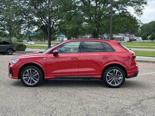 2024 Audi Q3 Premium 45 TFSI S line quattro Tiptronic