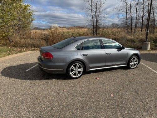 2015 Volkswagen Passat 2.0L TDI DSG SEL Premium