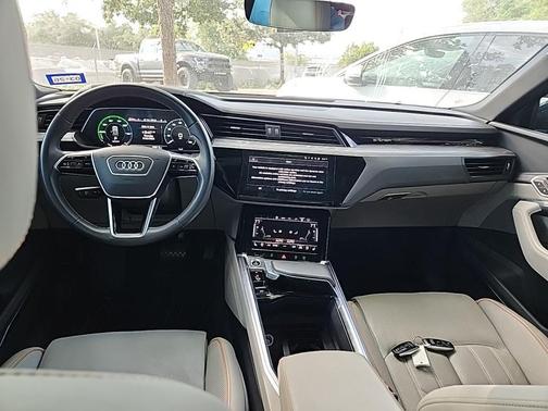 2023 Audi e-tron Premiumwe