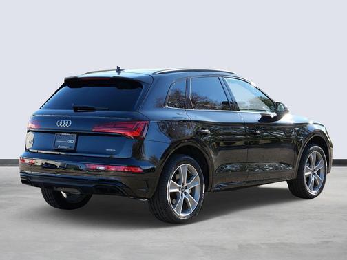 2025 Audi Q5 45 S line Premium