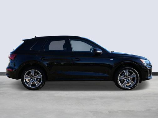 2025 Audi Q5 45 S line Premium