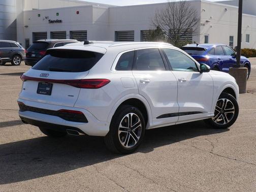 2025 Audi Q5 Premium Plus TFSI quattro S tronic