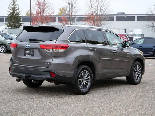 2017 Toyota Highlander Hybrid XLE