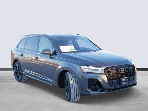 2026 Audi Q7 55 Premium Plus