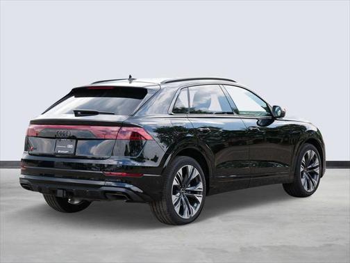 2025 Audi Q8 55 Prestige