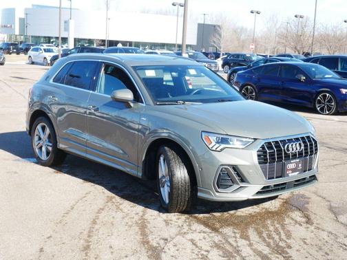 2019 Audi Q3 2.0T S line Prestige