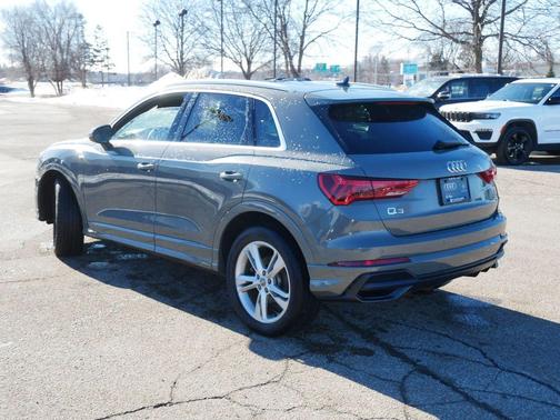 2019 Audi Q3 2.0T S line Prestige