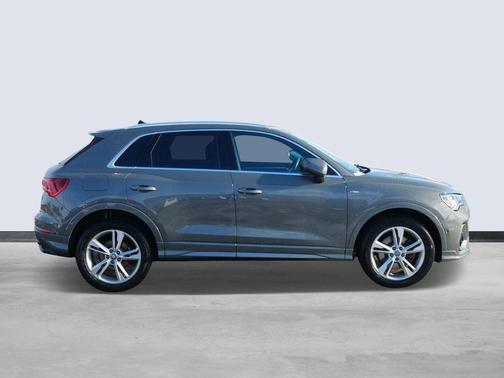 2019 Audi Q3 2.0T S line Prestige