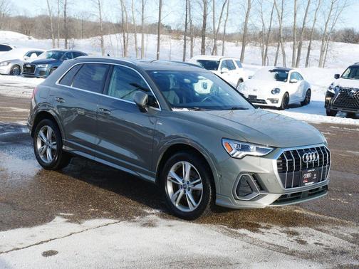 2019 Audi Q3 2.0T S line Prestige
